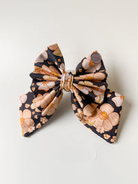 Magnolia - Bows (Sailor or Standard)